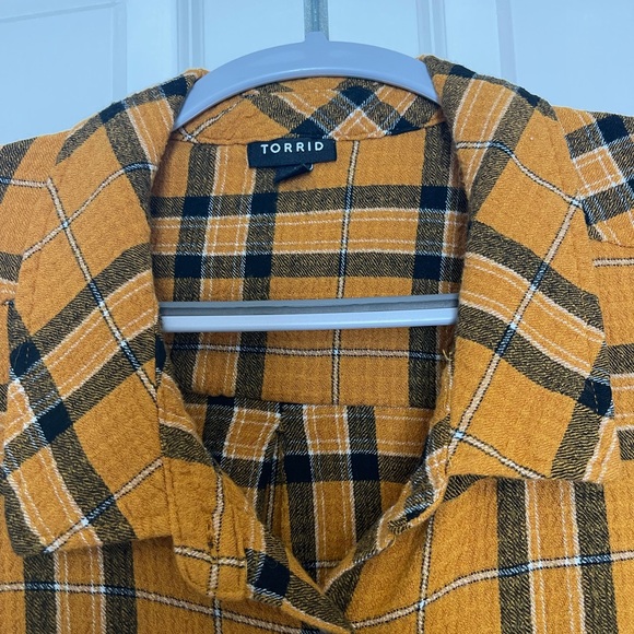 Torrid Plaid Button Down Shirt Size 4 | Mustard Yellow Flannel Oversized Top - Picture 2 of 5